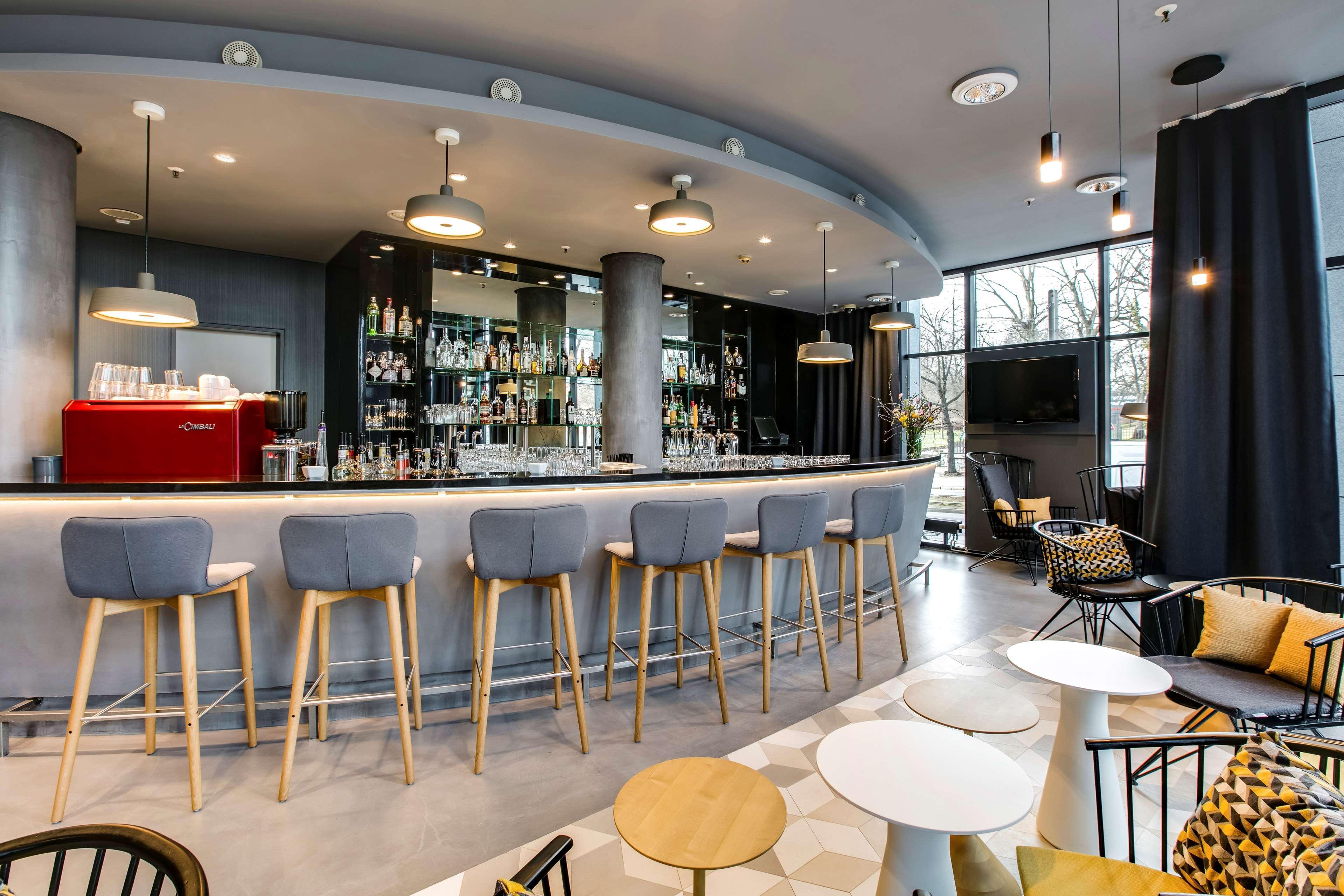 Nh Berlin Alexanderplatz Hotel Екстериор снимка