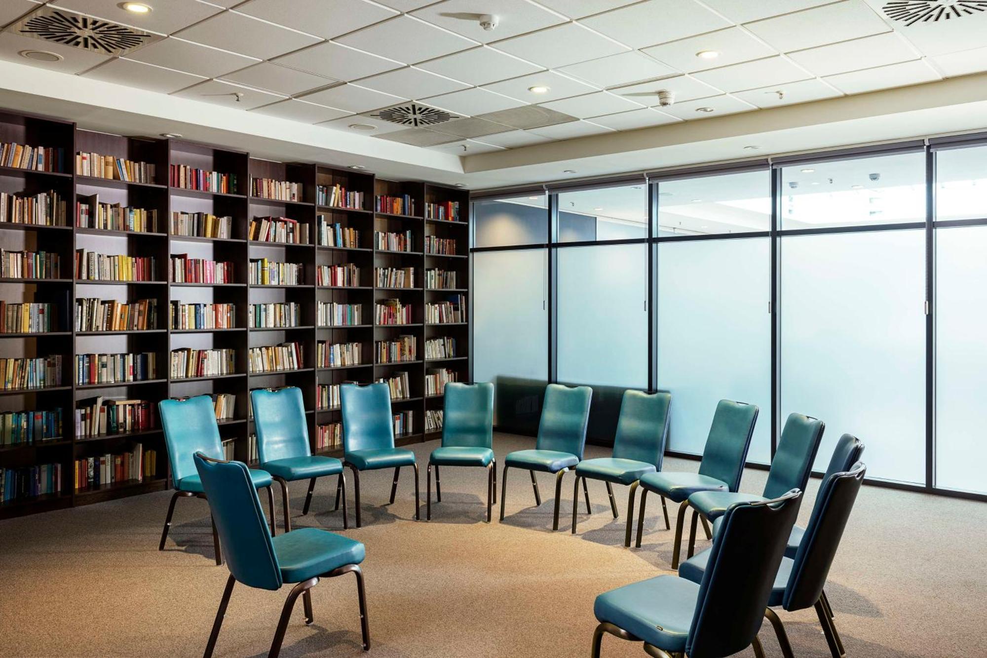 Nh Berlin Alexanderplatz Hotel Екстериор снимка