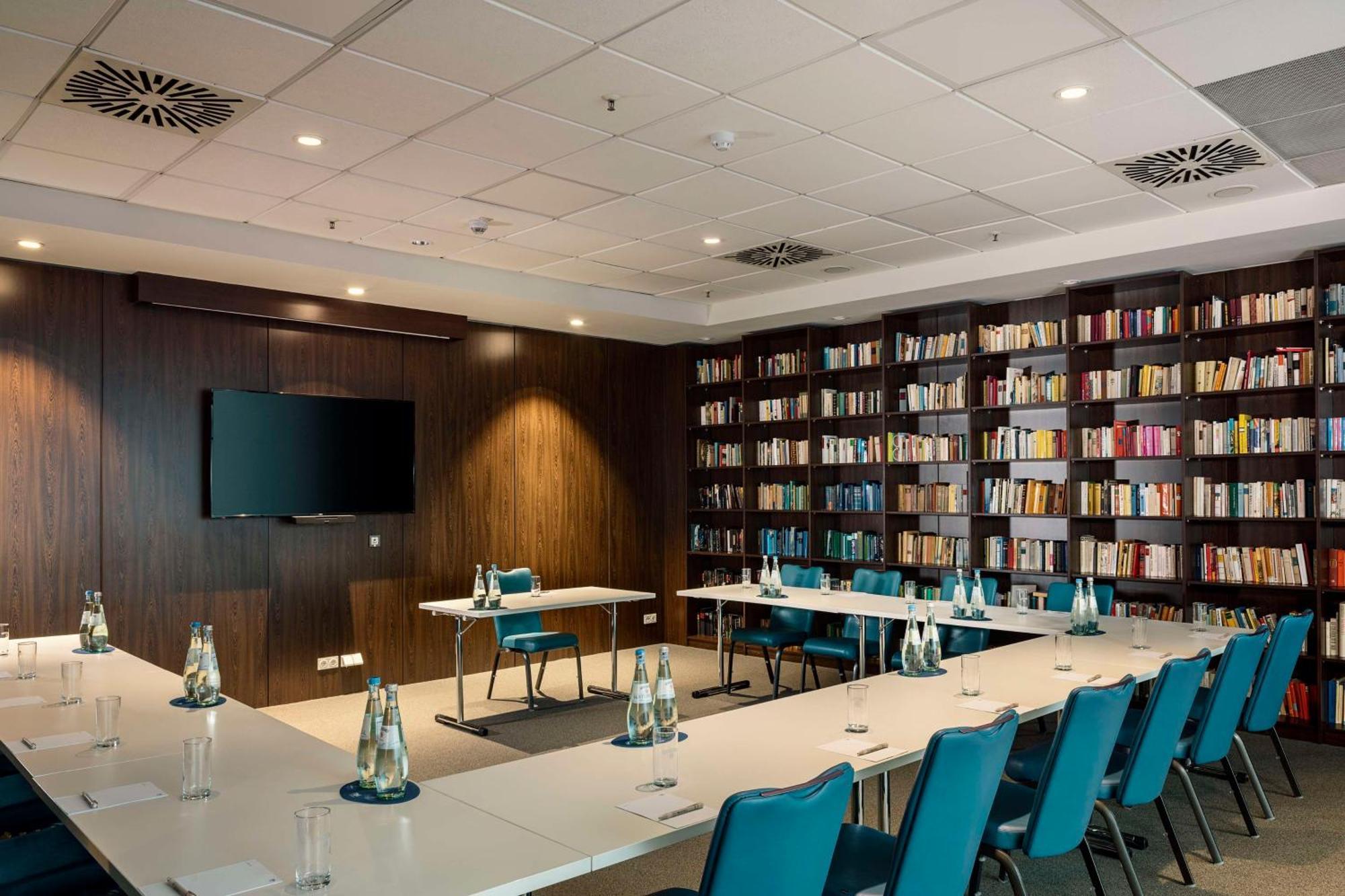 Nh Berlin Alexanderplatz Hotel Екстериор снимка