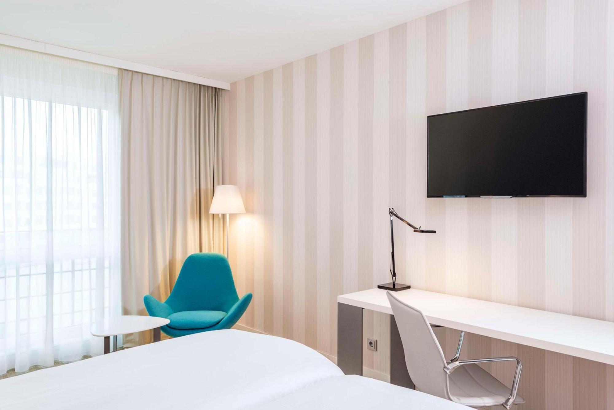 Nh Berlin Alexanderplatz Hotel Екстериор снимка