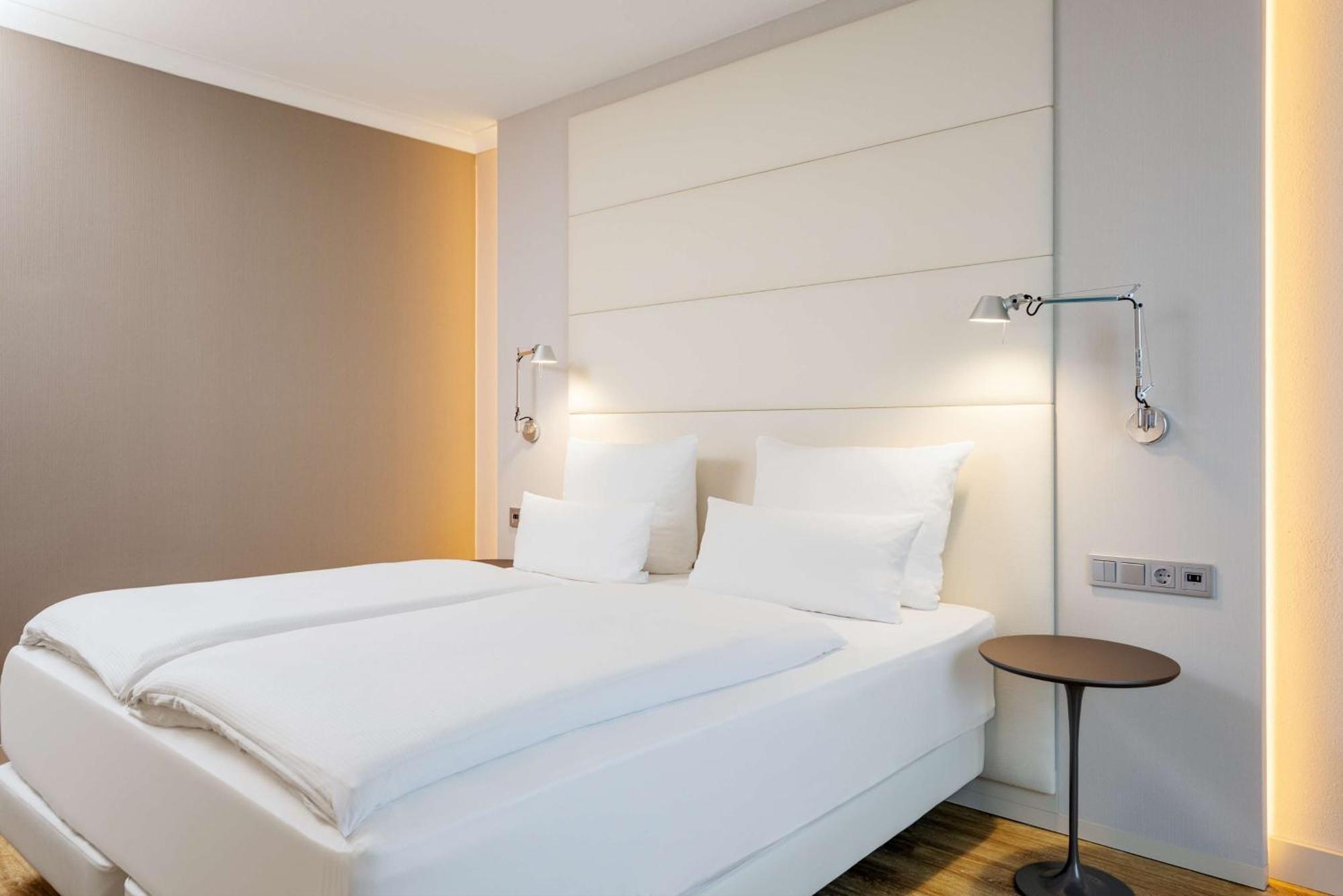 Nh Berlin Alexanderplatz Hotel Екстериор снимка